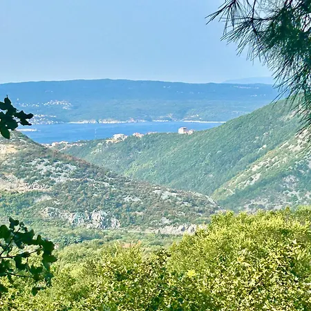 Stone Hébergement de vacances *