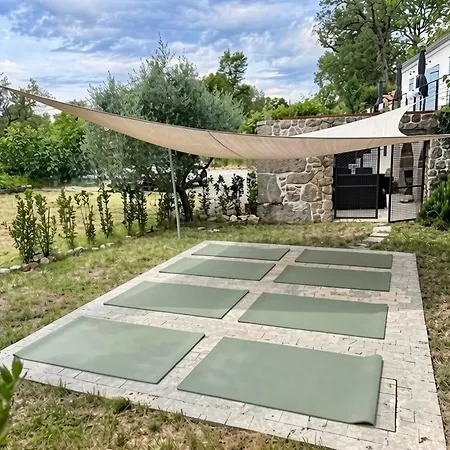 Stone * Grižane